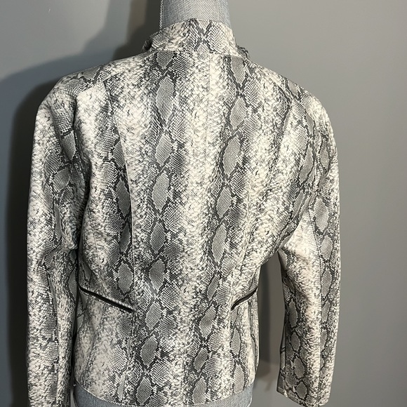 BlankNYC Jacket - Picture 4 of 6